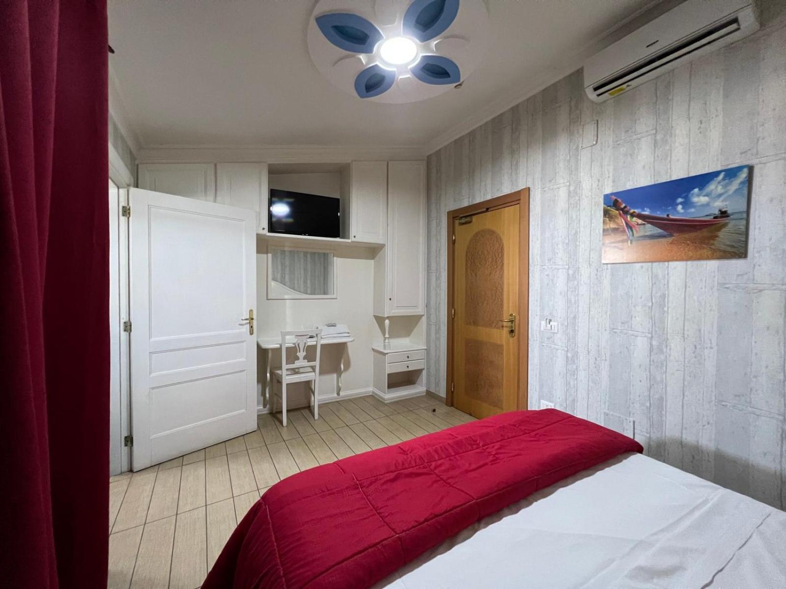 Hotel Tiffany Varcaturo Eksteriør bilde