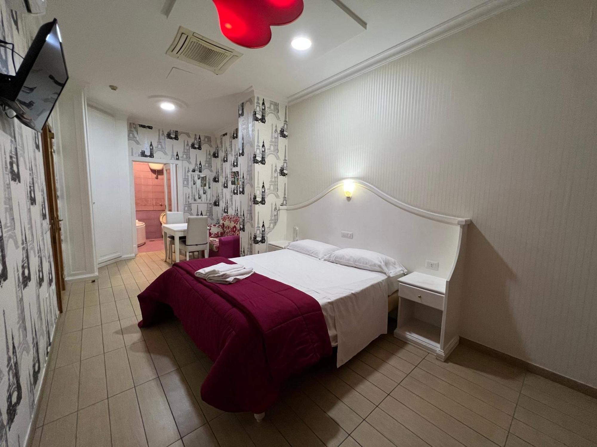 Hotel Tiffany Varcaturo Eksteriør bilde